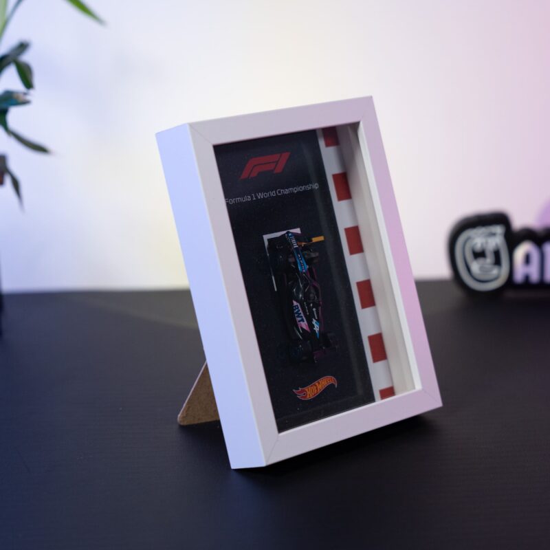 alpine f1 led tablo ürün fotoğrafı