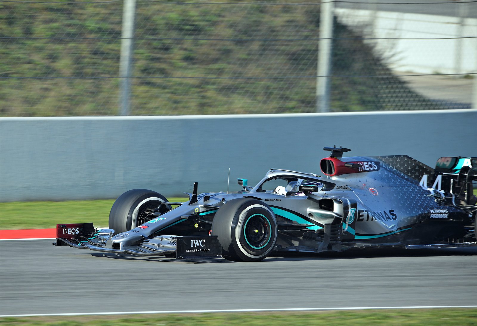 F1 Türkiye GP — modern Formula 1 aracı, aerodinamik gövde çizgisi