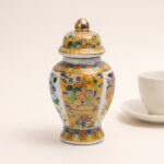 37802-modern-seramik-vazo-hero-natural Japon Satsuma Tarzı Kapaklı Porselen/Seramik Küp (Ginger Jar / Kōgō)
