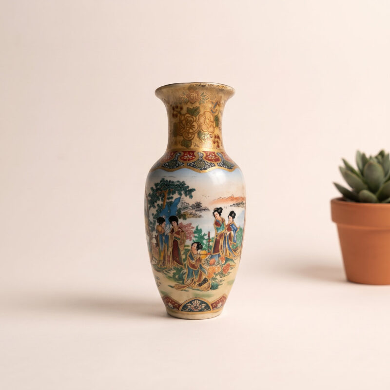 Çin Yapımı Satsuma Tarzı Bahçe Sahnesi Tasvirli Baluster Porselen Vazo (Chinese "Satsuma Style" hero 3