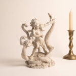 ejderhayla-savasan-figur-hero-2 El yapımı ejderha figürü, pencere önünde doğal ışıkta