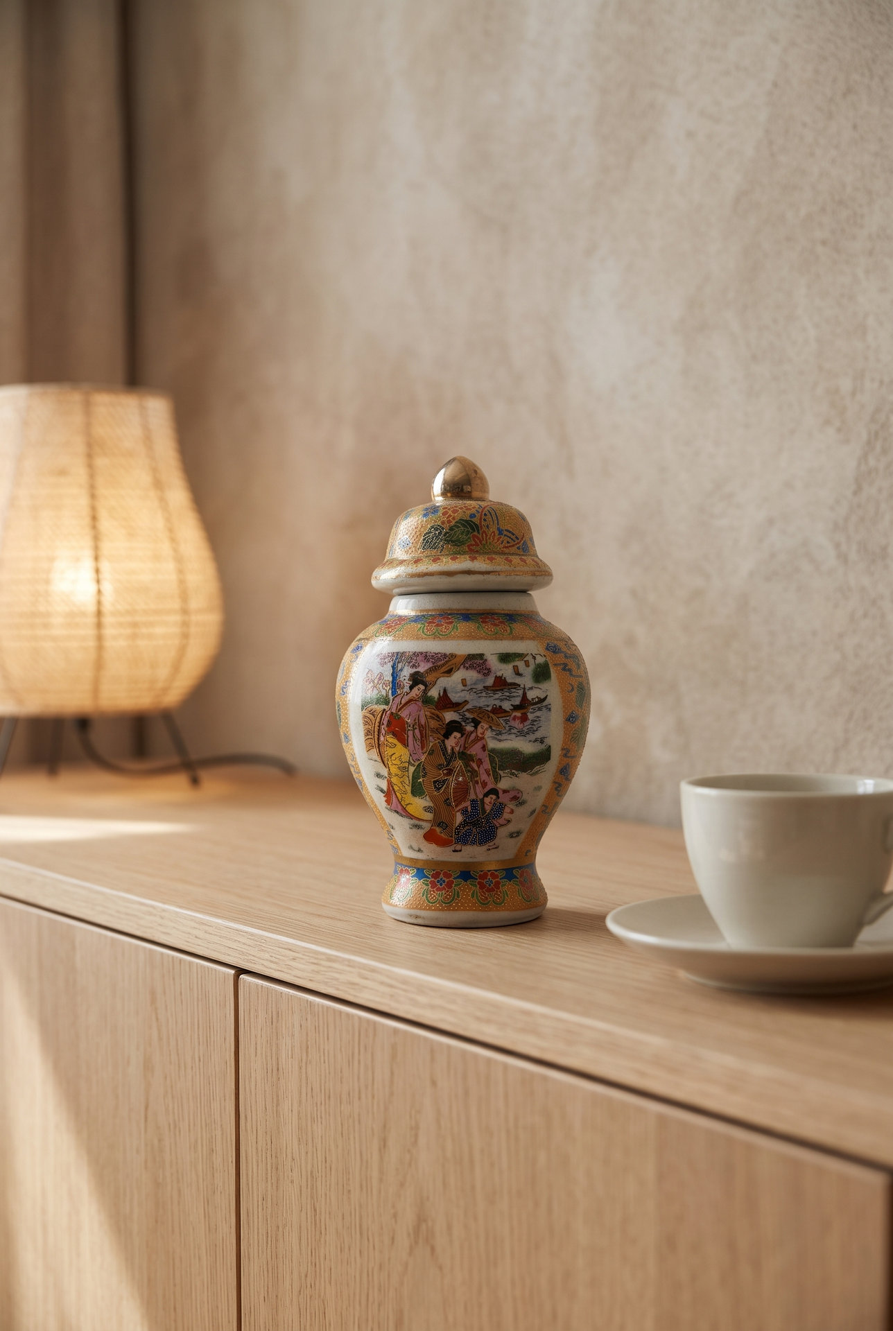 Japon Satsuma Tarzı Kapaklı Porselen/Seramik Küp (Ginger Jar / Kōgō) Japon Satsuma Tarzı Kapaklı Porselen/Seramik Küp (Ginger Jar / Kōgō) lifestyle japandi