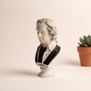 Mozart büstü, 25x12 cm alçı figür, kitaplık rafında